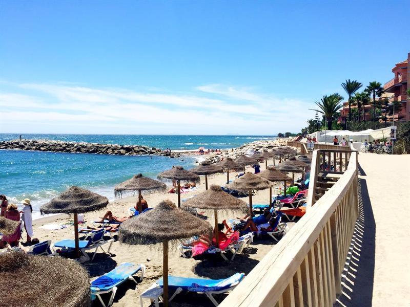 Beachside Luxury 2 Bedroom Apartment, Puerto Banus * Marbella